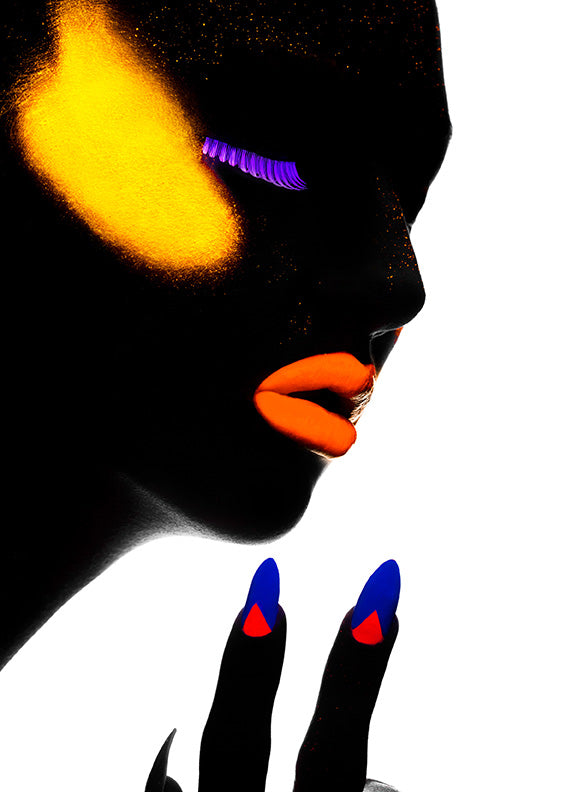 Ashunta Sheriff UV Glow Mascara - Blacklight Reactive Vegan Mascara in 6 Neon Shades