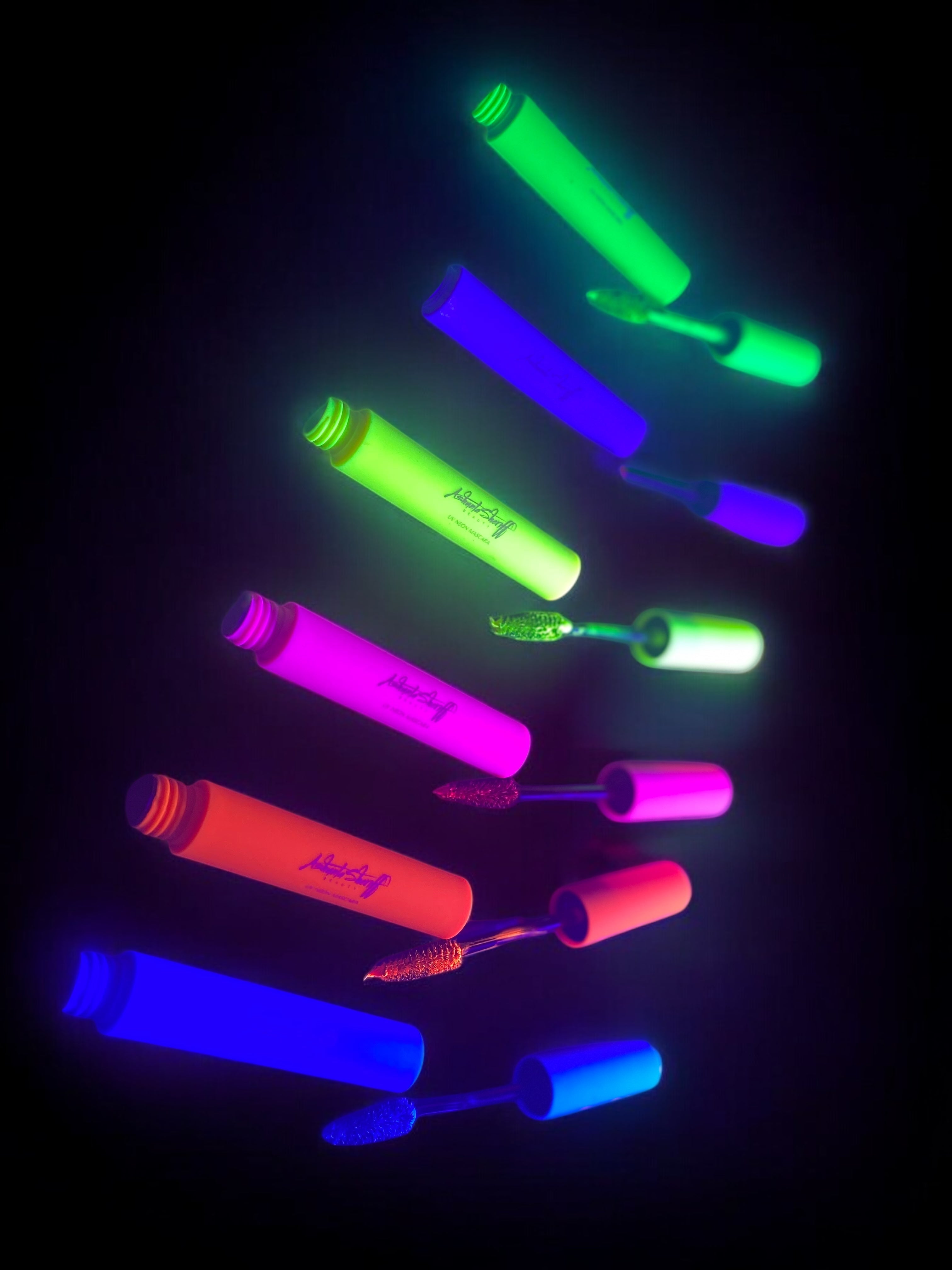 Ashunta Sheriff UV Glow Mascara - Blacklight Reactive Vegan Mascara in 6 Neon Shades